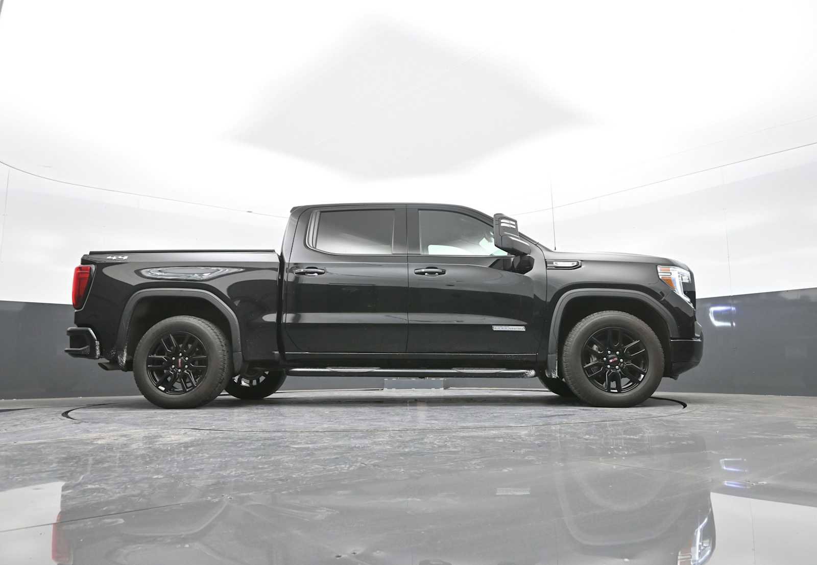 Used 2021 GMC Sierra 1500 Elevation w/ Preferred Package image 46