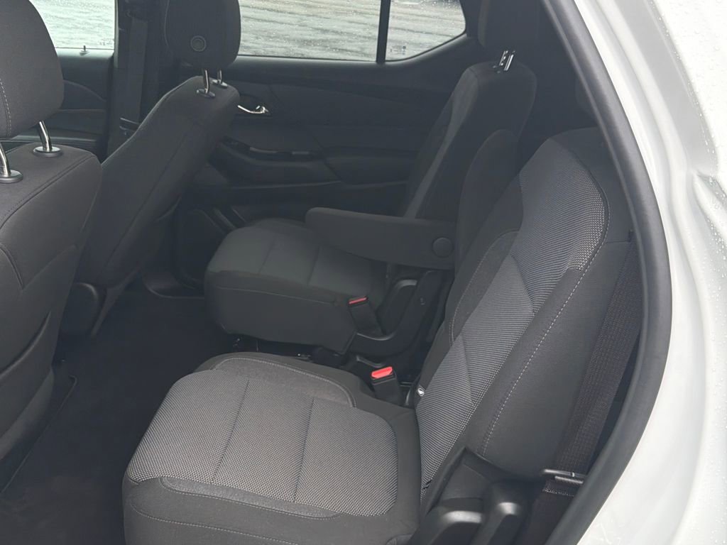 Used 2023 Chevrolet Traverse LT image 26