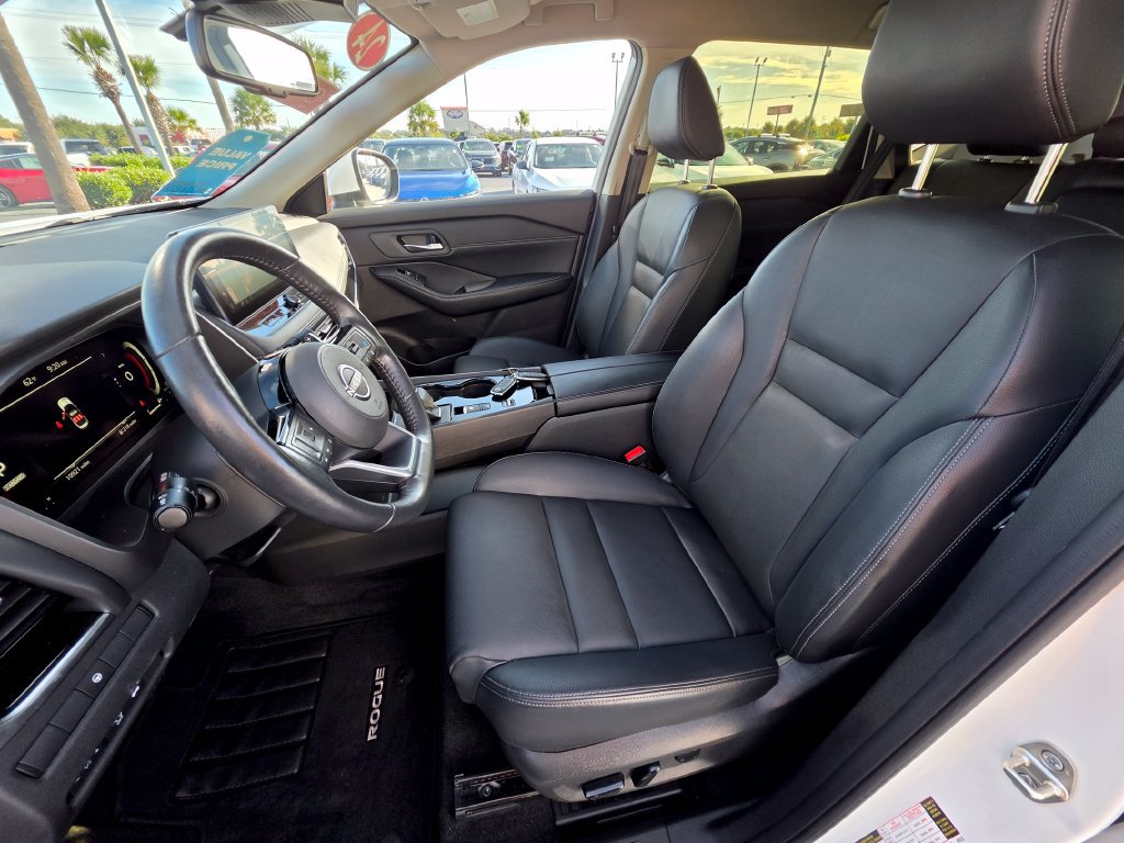 Certified 2024 Nissan Rogue SL FWD image 16