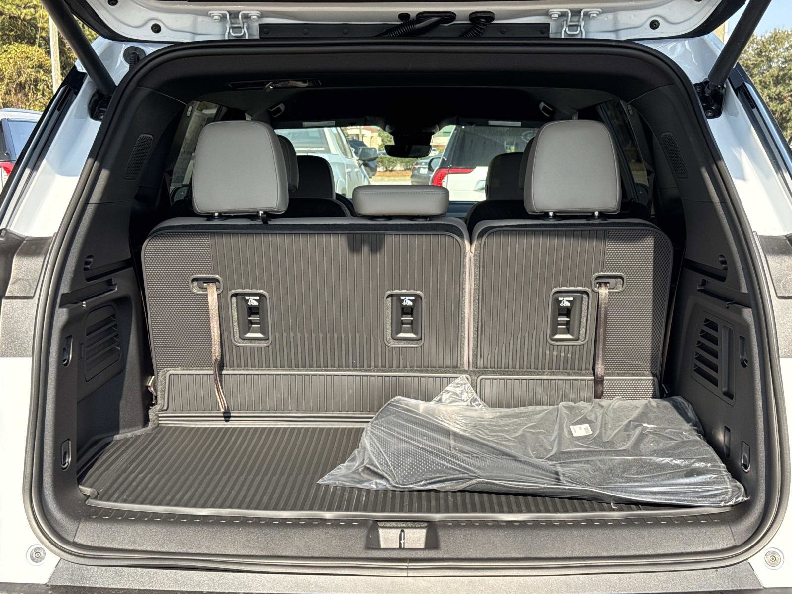 New 2026 GMC Acadia Elevation w/ Elevation Premium Package image 11