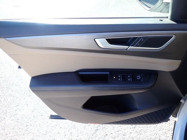 Used 2024 Volkswagen Atlas Cross Sport SE image 16