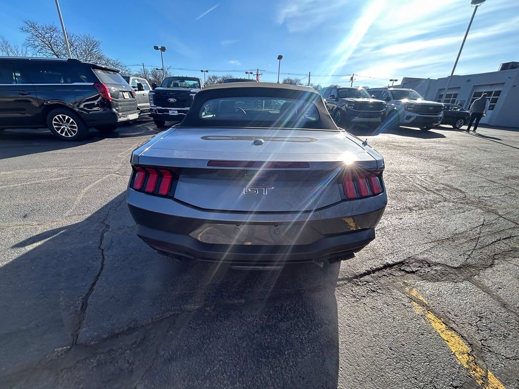 Used 2026 Ford Mustang GT Premium w/ GT Performance Package RWD image 6
