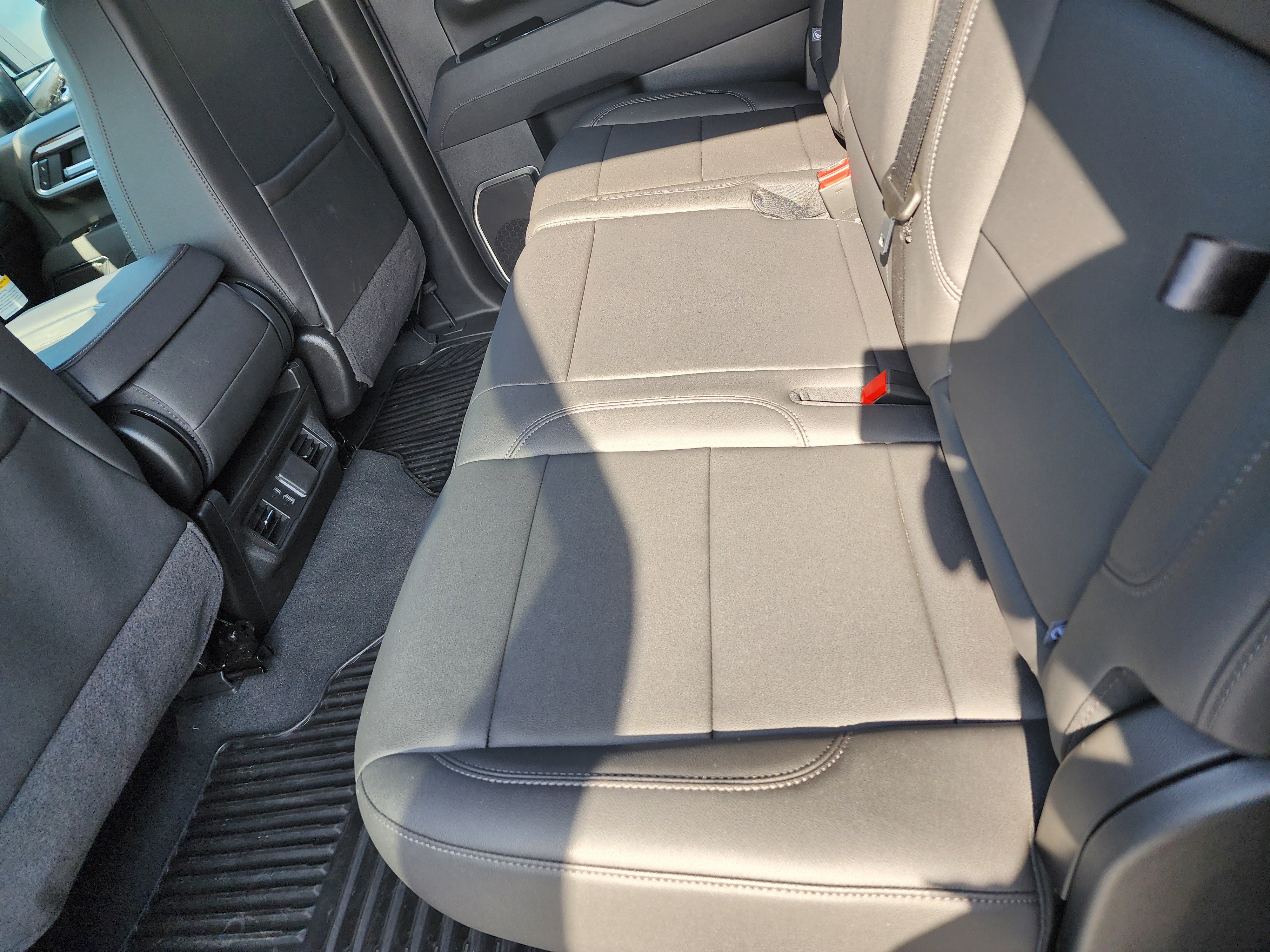 Used 2025 Chevrolet Silverado 2500 LT w/ Z71 Chrome Sport Edition image 16