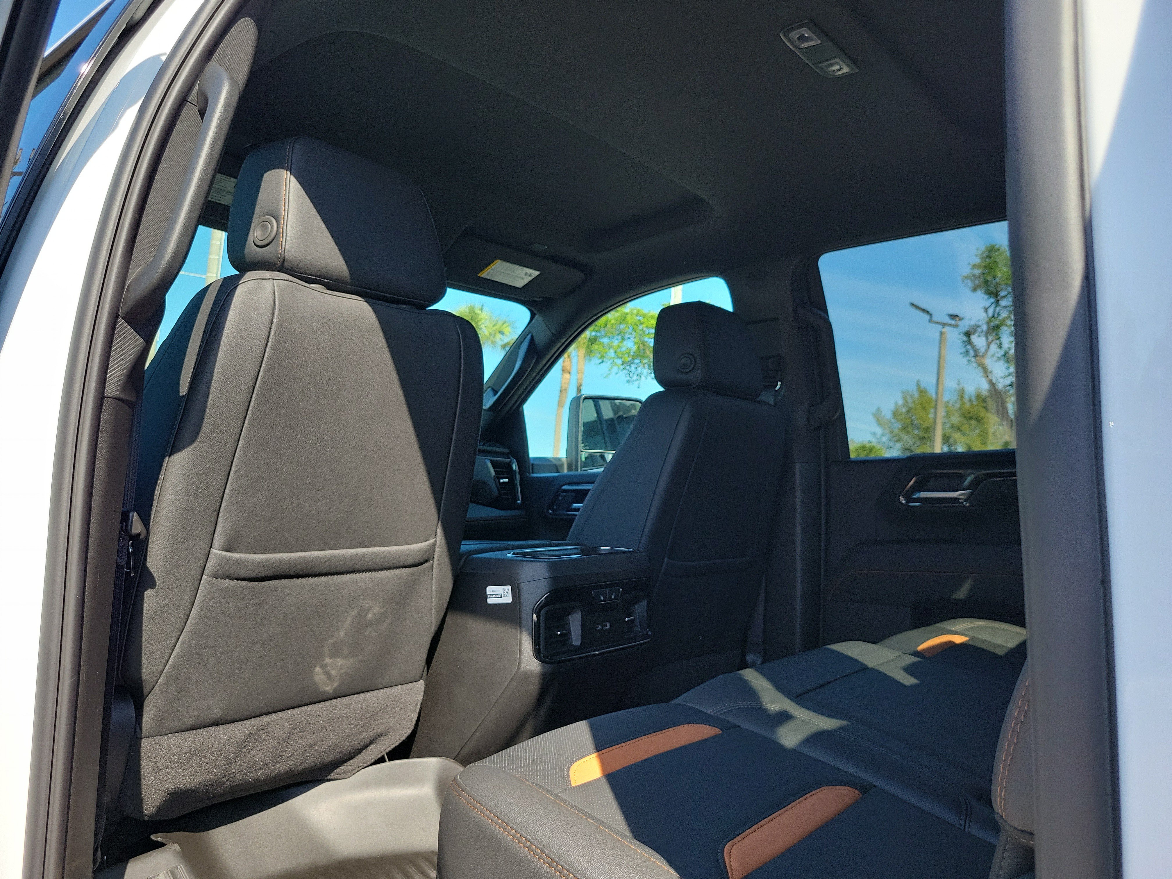 Used 2026 GMC Sierra 2500 AT4 AWD/4WD image 15