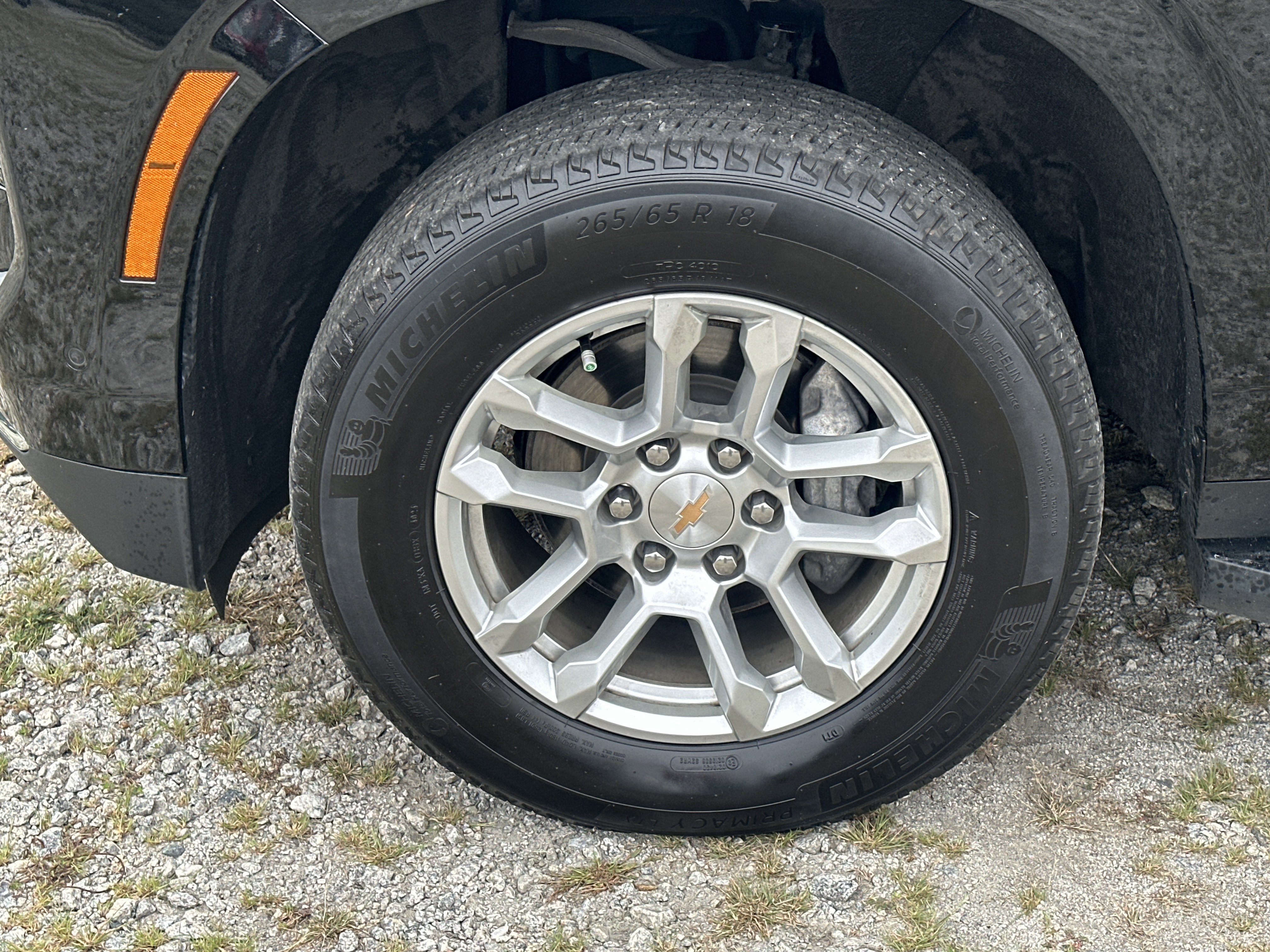 Used 2025 Chevrolet Suburban LT AWD/4WD image 11