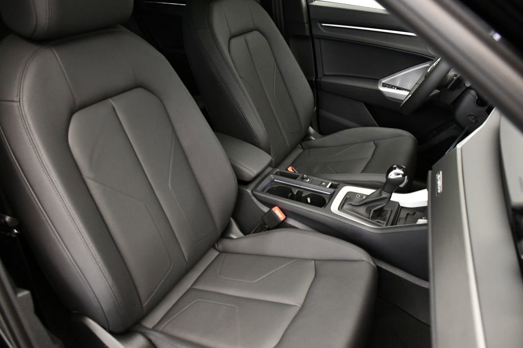 Used 2025 Audi Q3 2.0T Premium w/ Convenience Package image 47