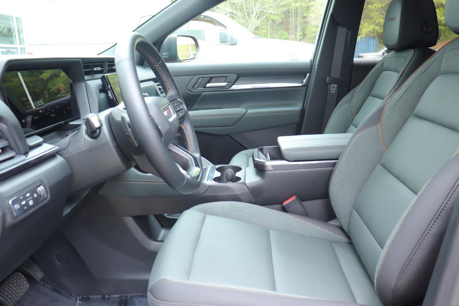 Used 2026 GMC Terrain AT4 image 12