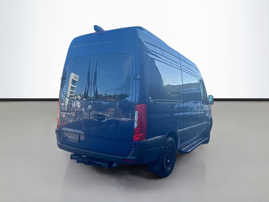 Used 2024 Mercedes-Benz Sprinter 2500 image 3