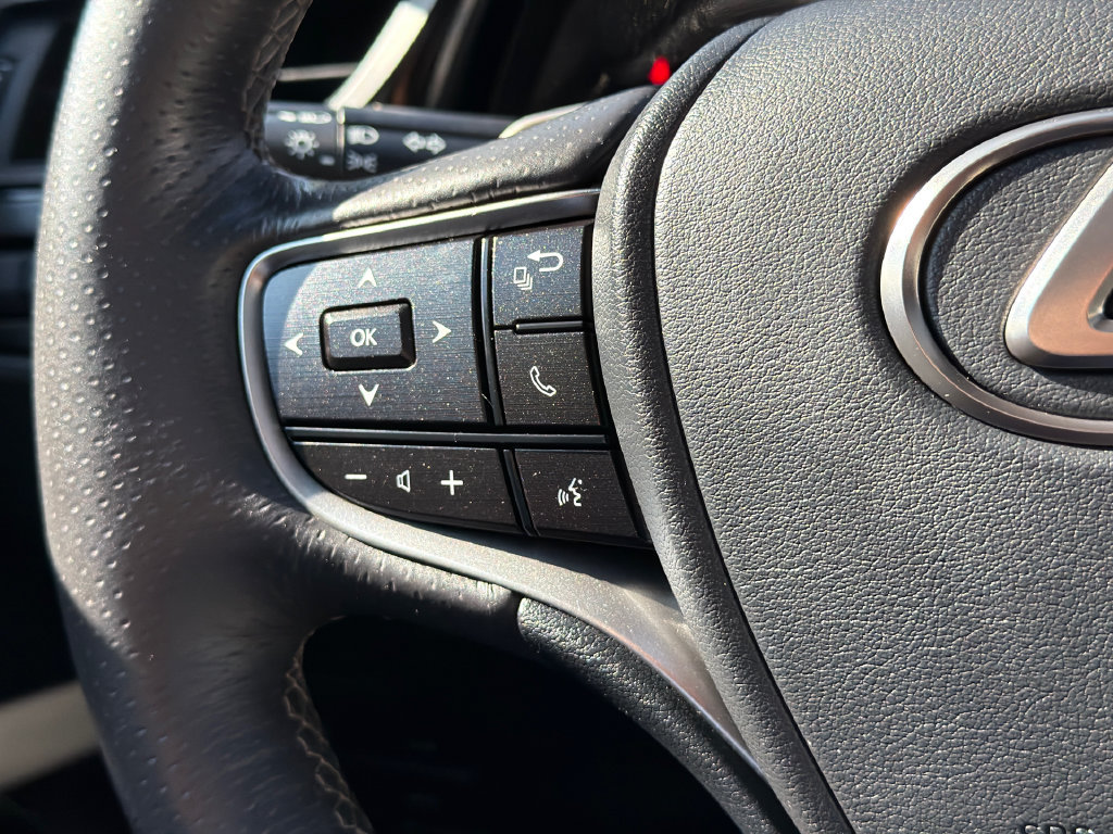 Used 2022 Lexus ES 350 F Sport w/ Accessory Package FWD image 24