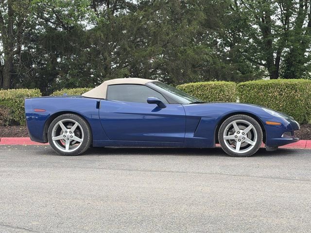 Used 2005 Chevrolet Corvette Convertible w/ Preferred Equipment Group image 2