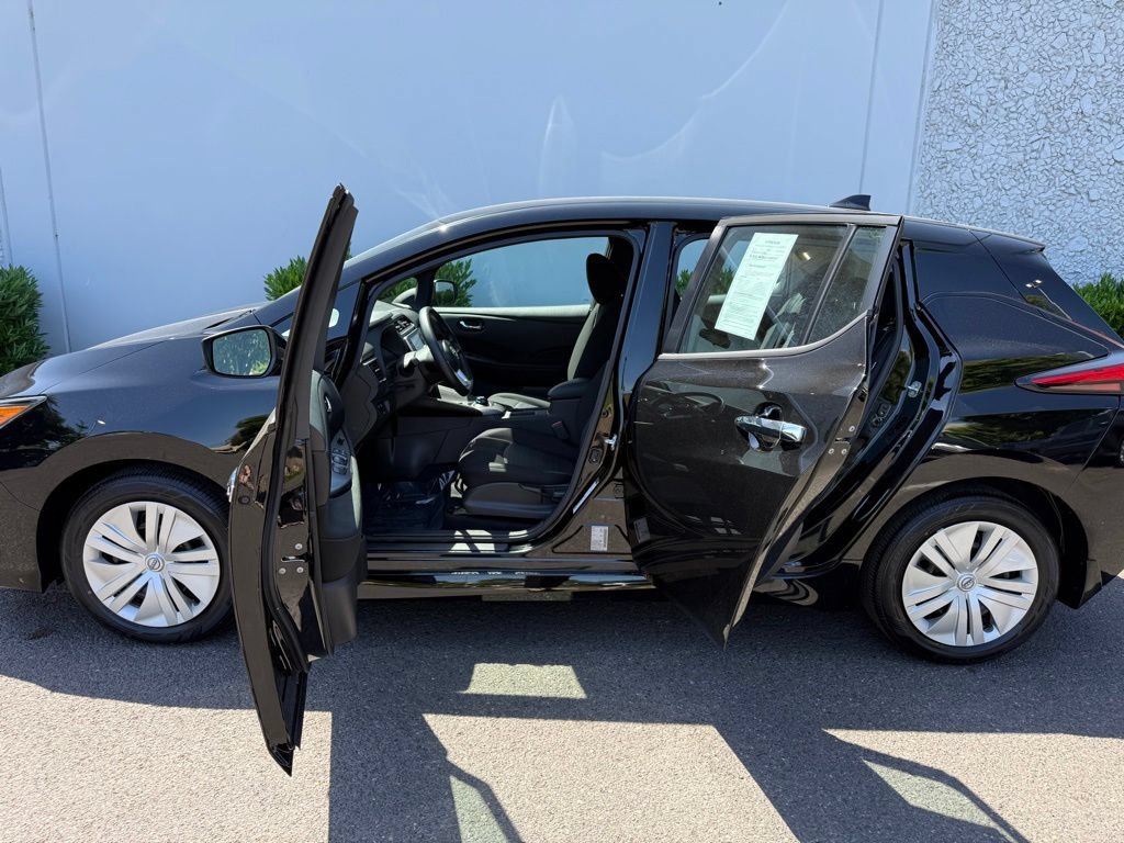 Certified 2024 Nissan Leaf S FWD image 15