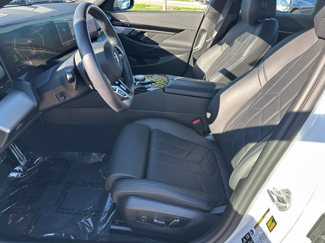 Used 2026 BMW 530i xDrive AWD/4WD image 19