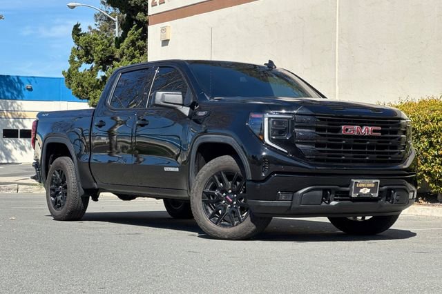 Used 2025 GMC Sierra 1500 Elevation image 2