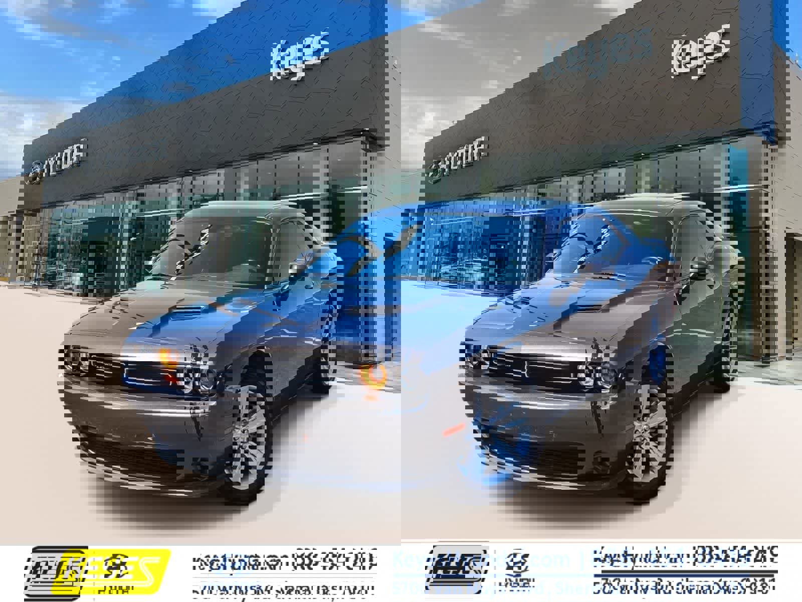 Used 2023 Dodge Challenger SXT image 1