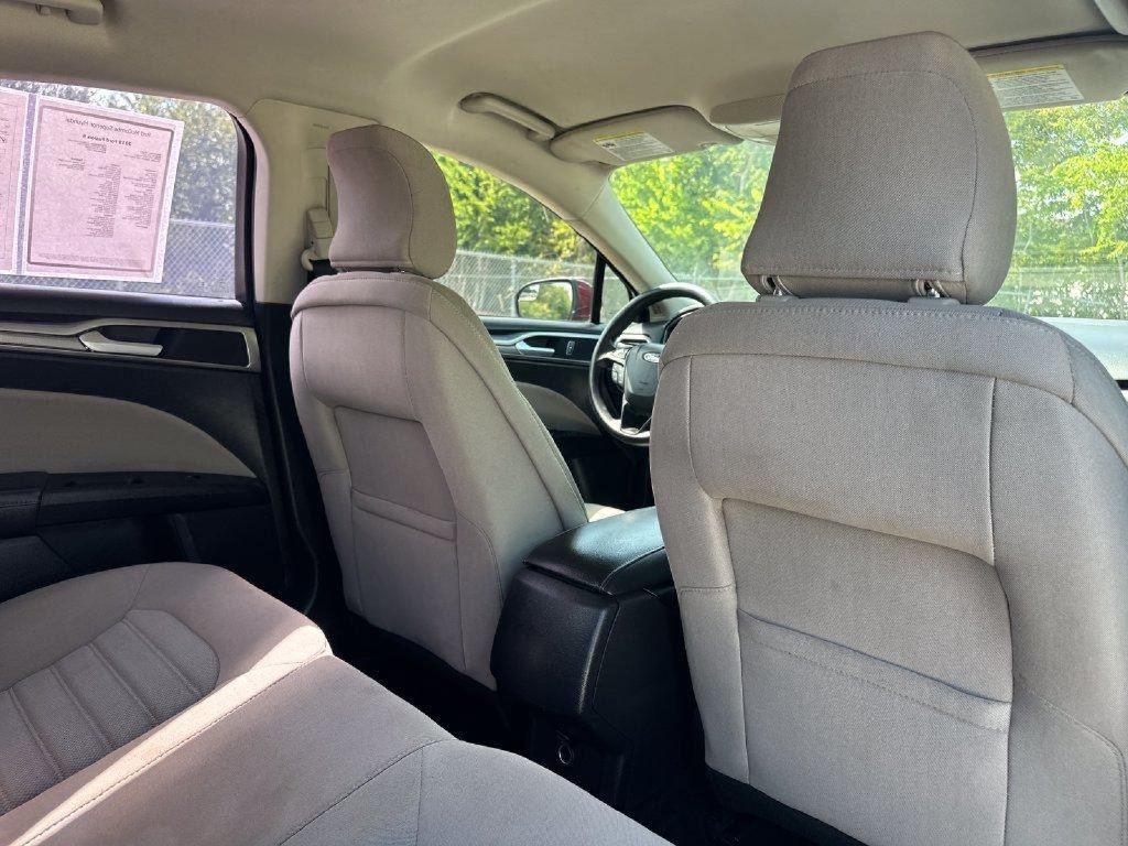 Used 2018 Ford Fusion S FWD image 23