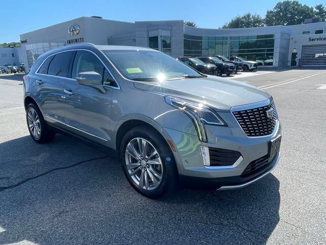 Used 2023 Cadillac XT5 Premium Luxury w/ Technology Package AWD/4WD image 3