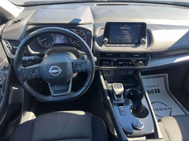 Used 2025 Nissan Rogue SV AWD/4WD image 13