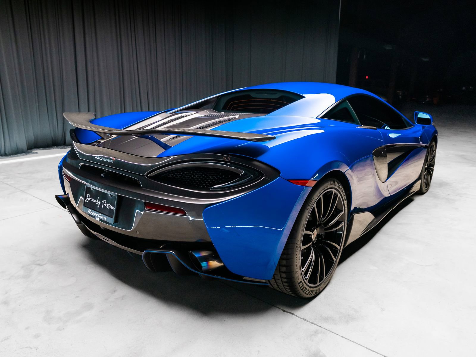 Used 2016 McLaren 570S Coupe RWD image 15