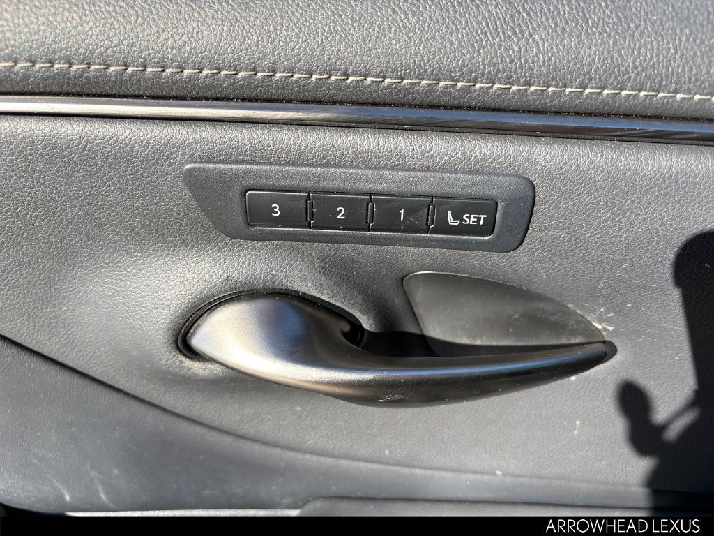 Used 2019 Lexus ES 350 w/ Premium Package FWD image 17