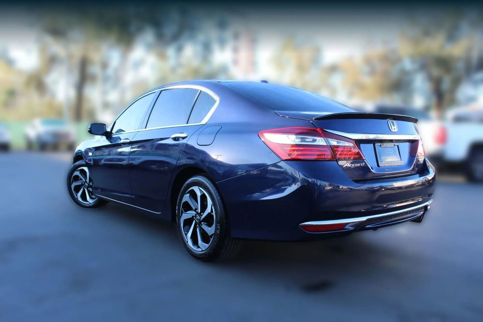Used 2016 Honda Accord EX image 3