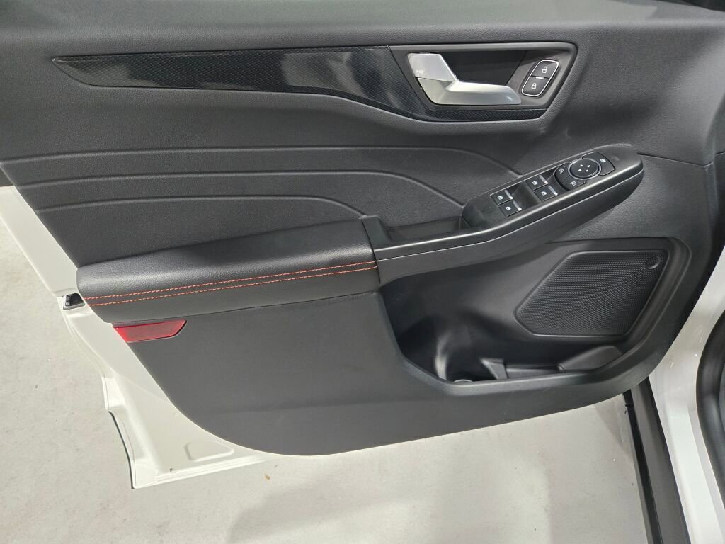 New 2025 Ford Escape ST-Line w/ Tech Pack #1 image 23