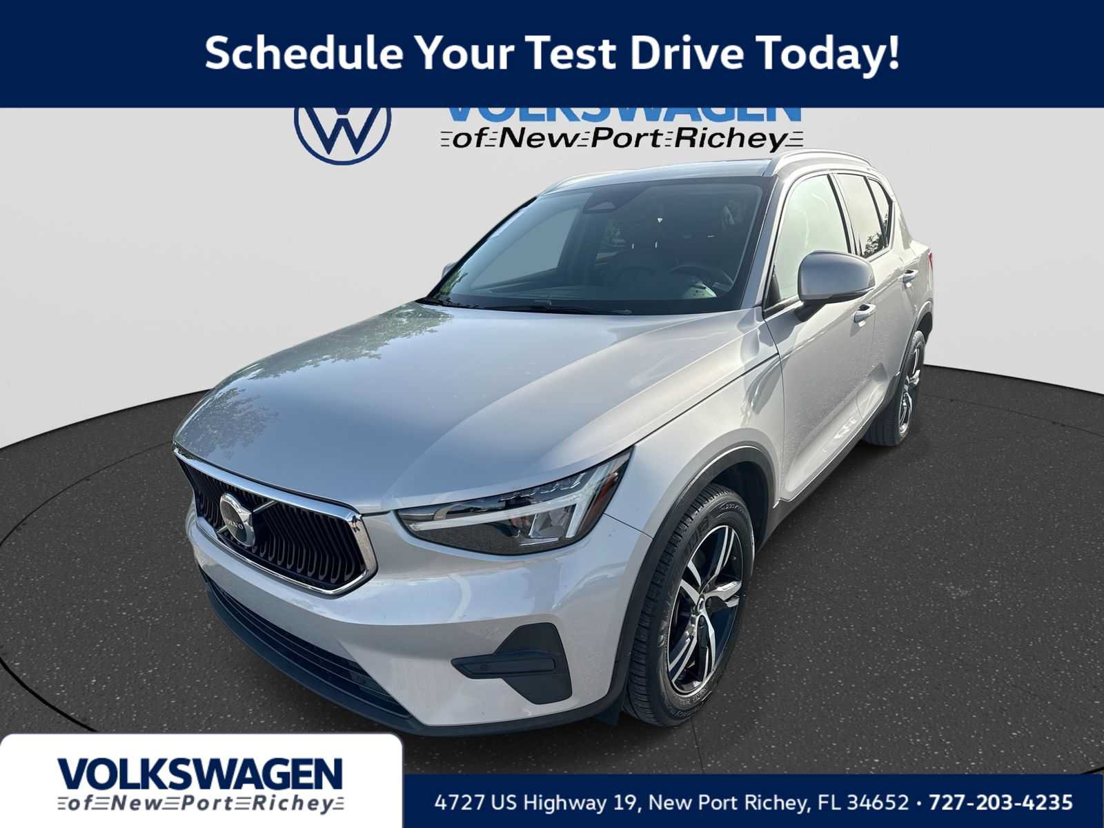 Used 2023 Volvo XC40 B4 Core w/ Convenience Package FWD video 1