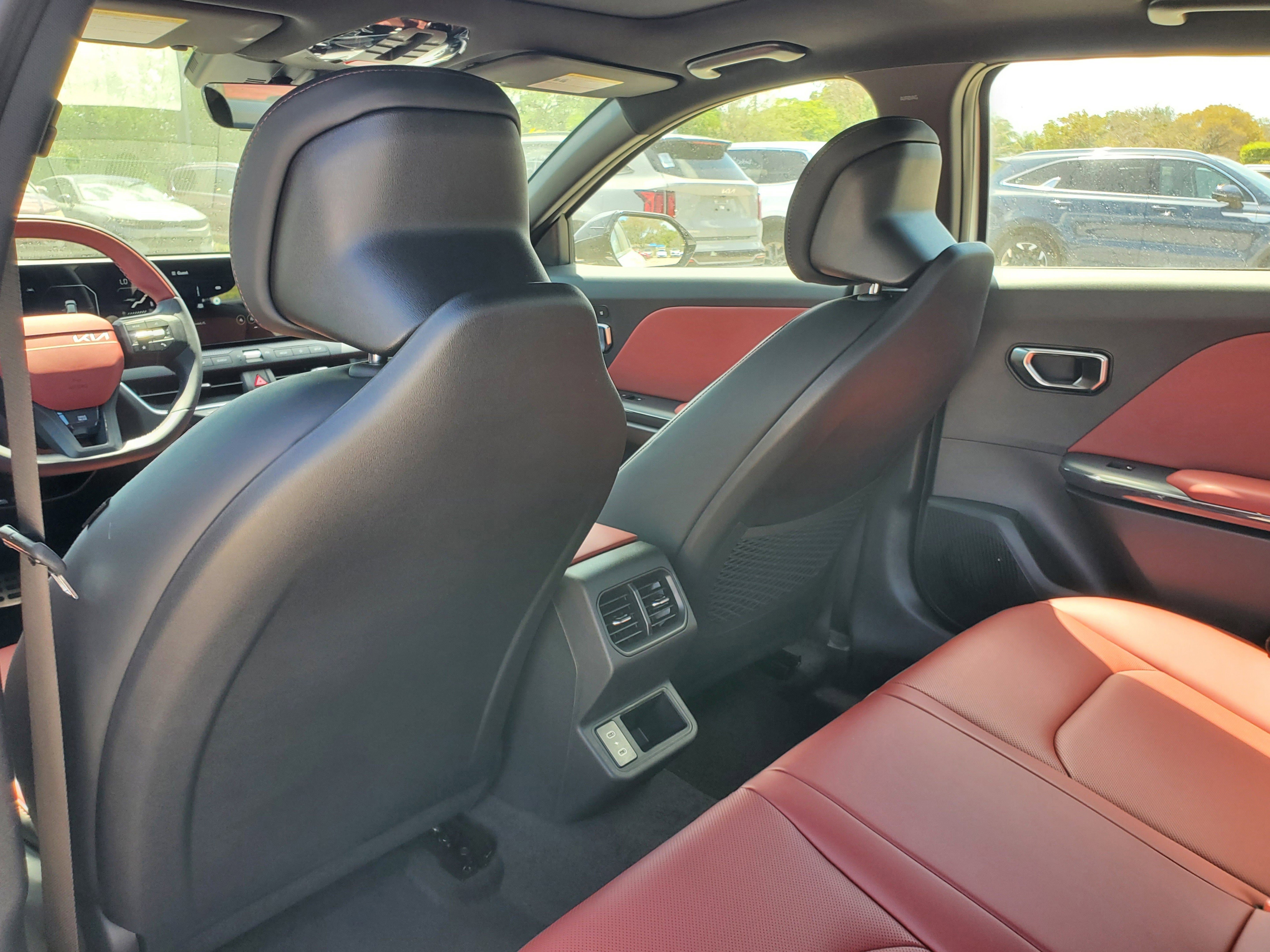 New 2025 Kia K4 GT-Line Turbo FWD image 9