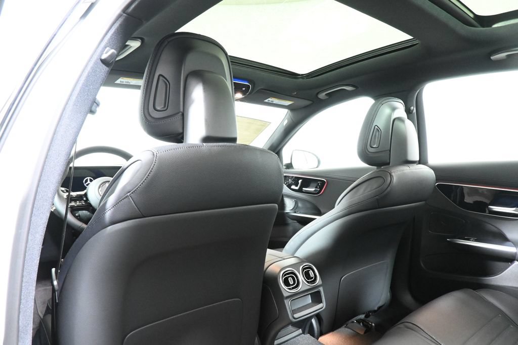 Certified 2026 Mercedes-Benz C 300 4MATIC Sedan image 27