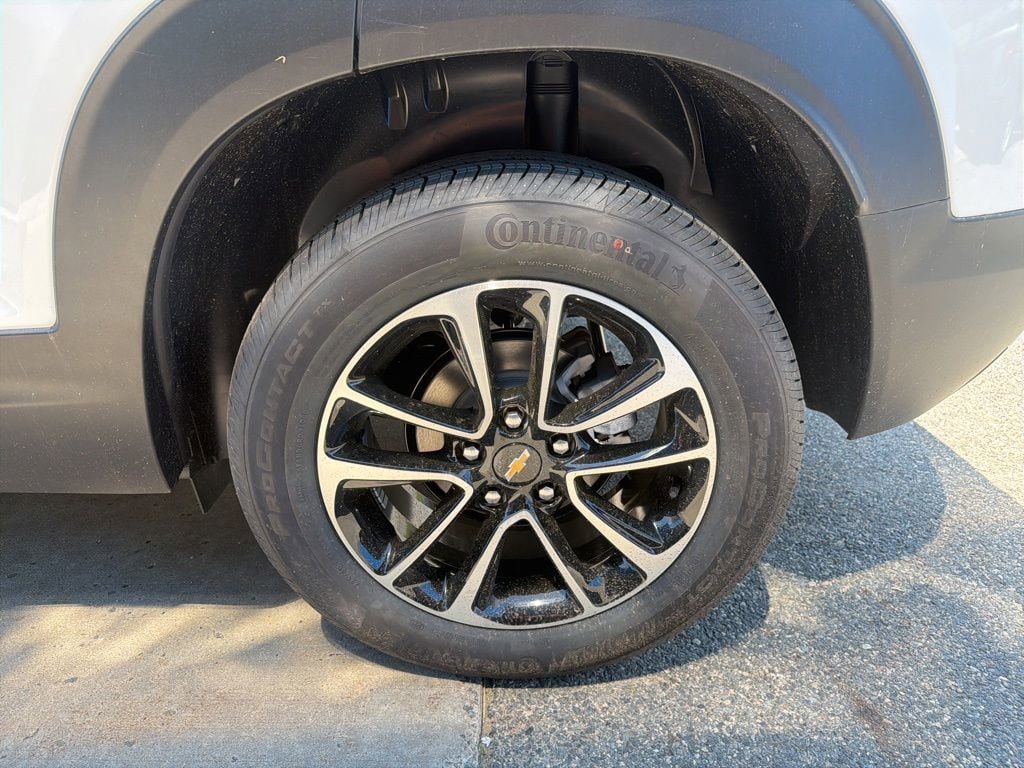 New 2026 Chevrolet TrailBlazer LT w/ LT Cold Weather Package AWD/4WD image 26
