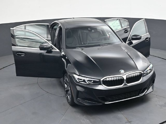 New 2026 BMW 330i xDrive Sedan w/ Convenience Package AWD/4WD image 45