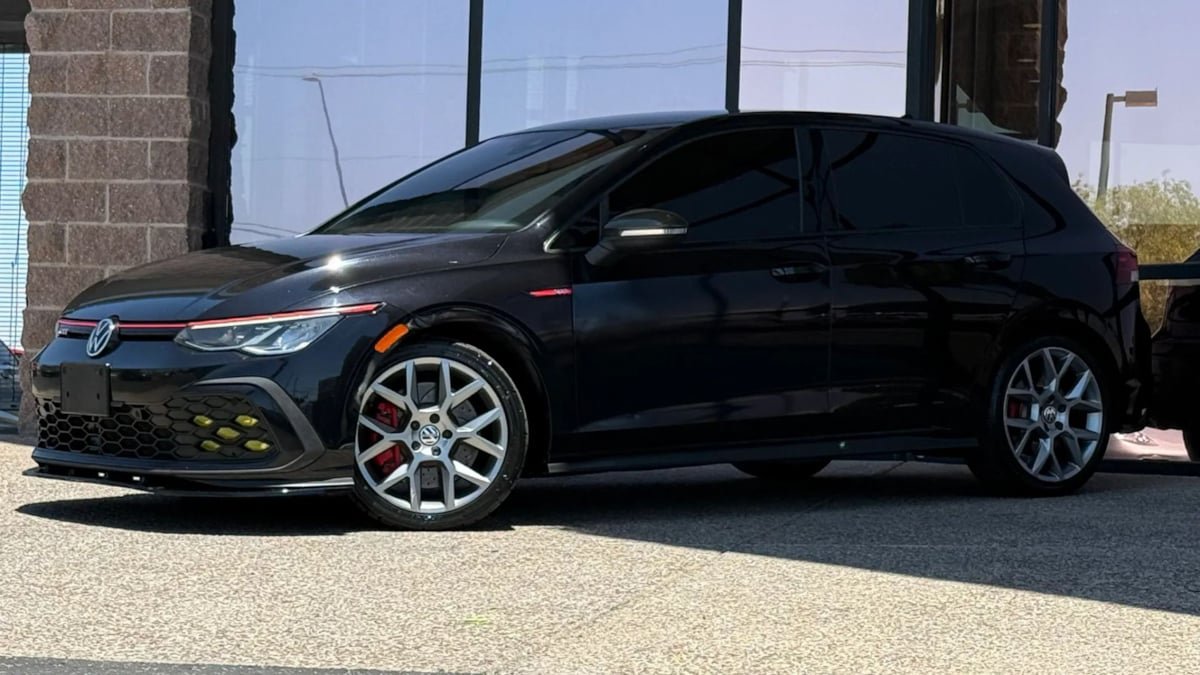 Used 2022 Volkswagen GTI S FWD image 3