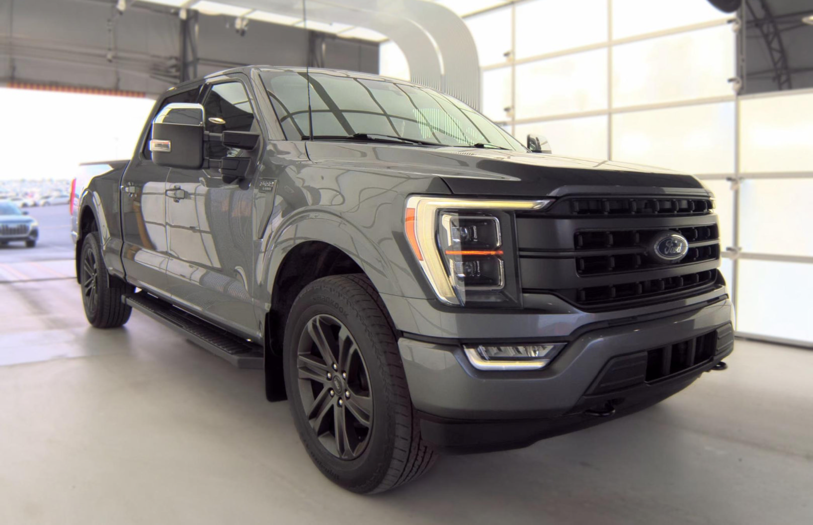 Used 2021 Ford F150 Lariat w/ Equipment Group 502A High AWD/4WD image 3