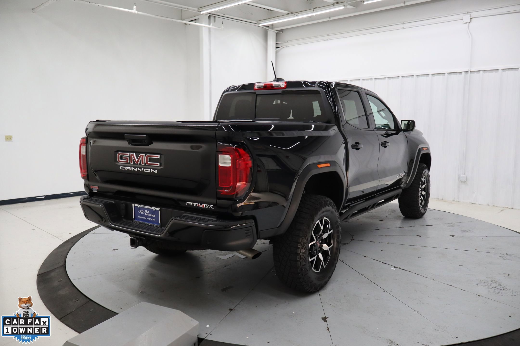 Used 2024 GMC Canyon AT4X AWD/4WD image 3