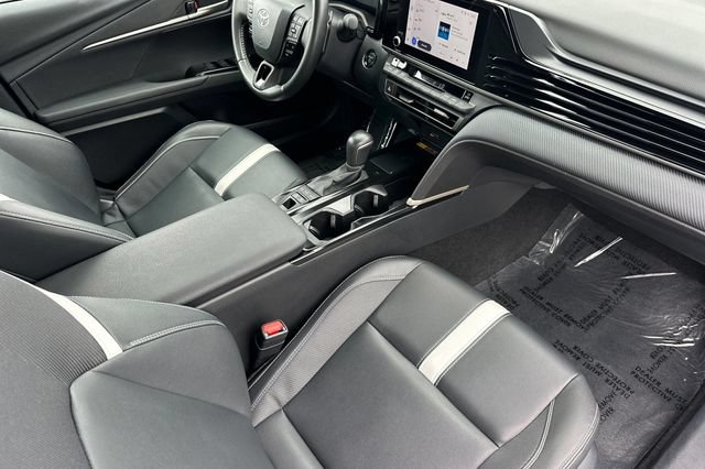 Used 2025 Toyota Camry SE FWD image 17
