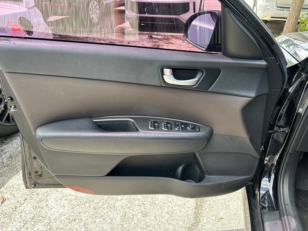 Used 2020 Kia Optima LX FWD image 16