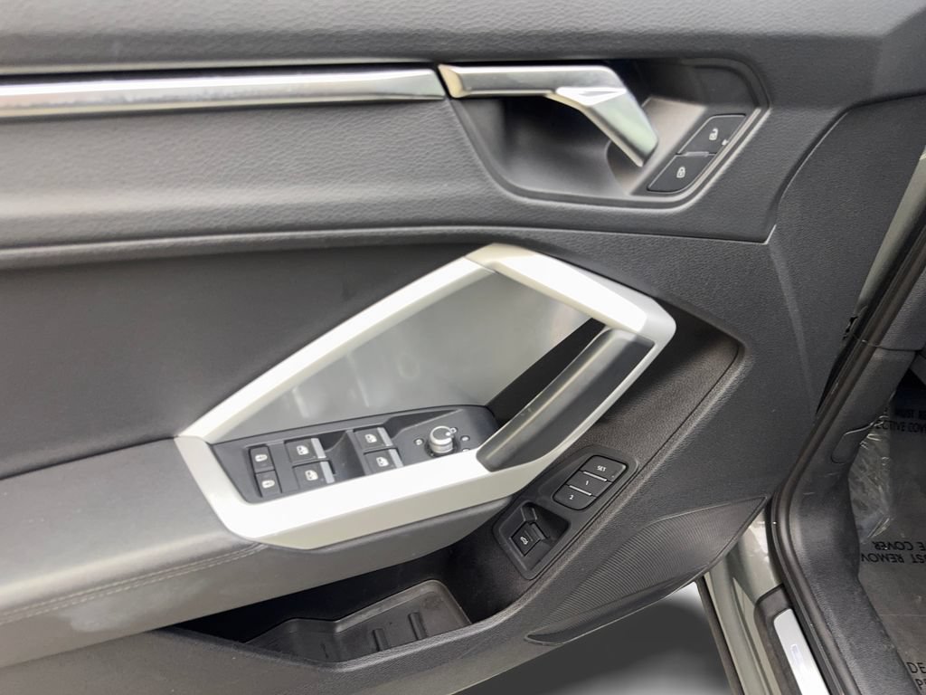 Used 2024 Audi Q3 2.0T Premium AWD/4WD image 33