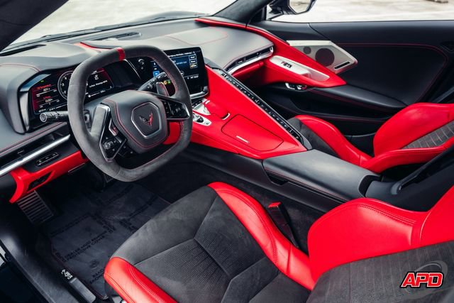 Used 2020 Chevrolet Corvette Stingray Premium Cpe w/ 3LT Preferred Equipment Group image 2