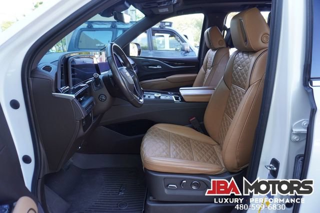 Used 2021 Cadillac Escalade ESV Premium Luxury AWD/4WD image 96