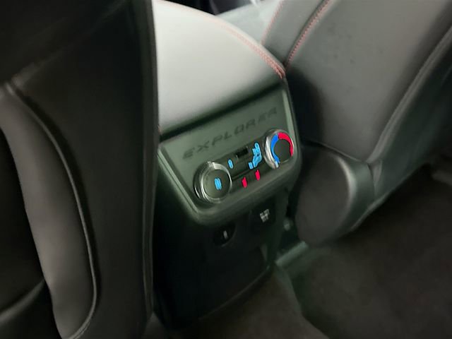 Used 2025 Ford Explorer ST image 26