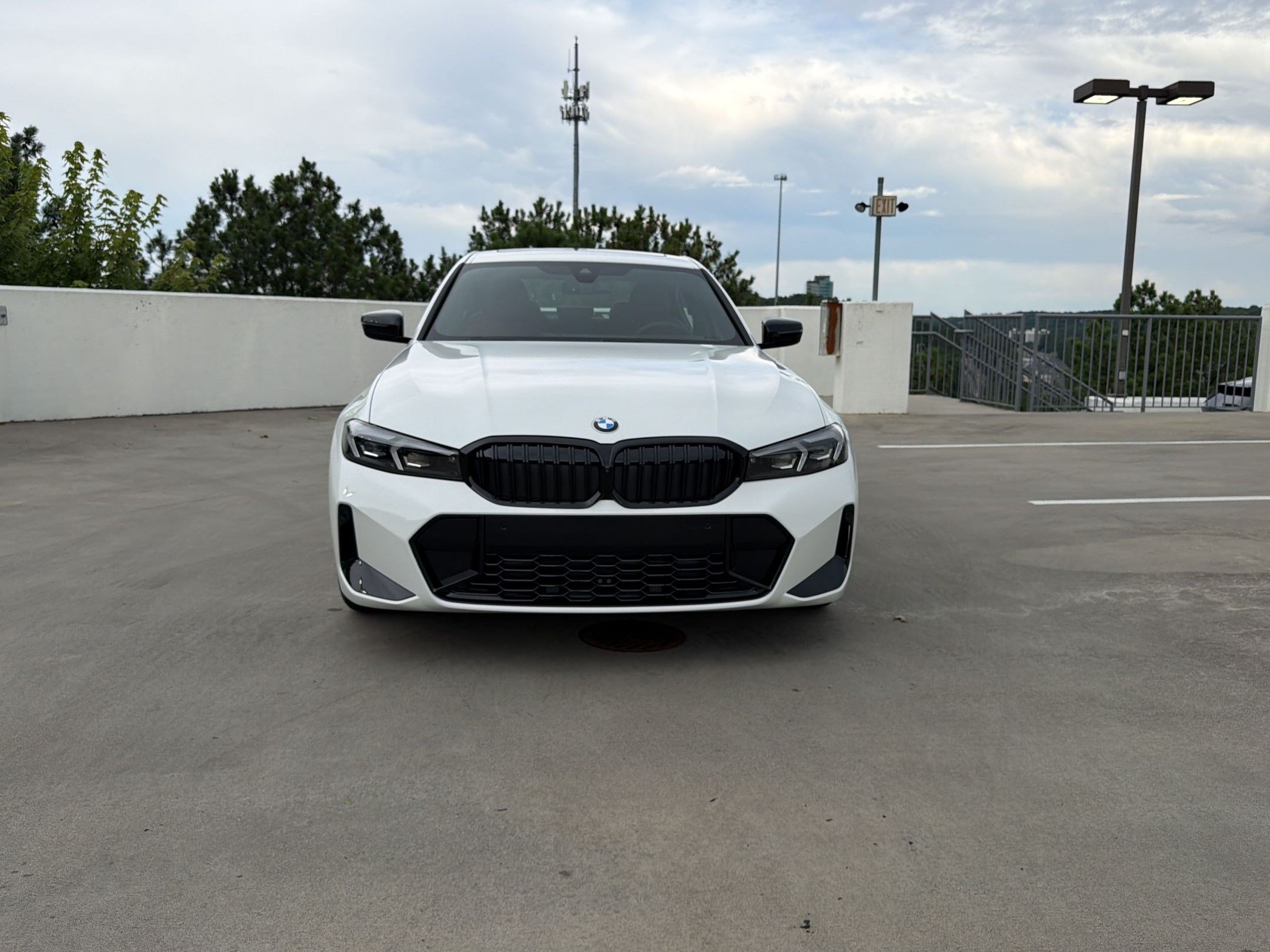 Used 2026 BMW 330i Sedan w/ M Sport Package RWD image 6