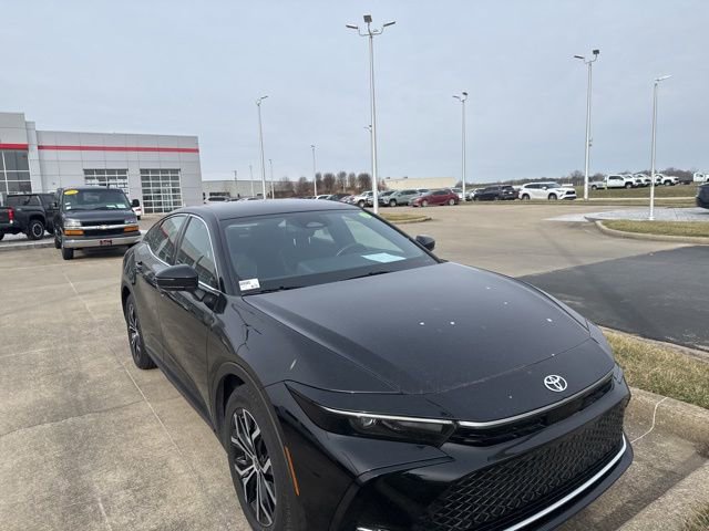 Used 2024 Toyota Crown XLE image 2