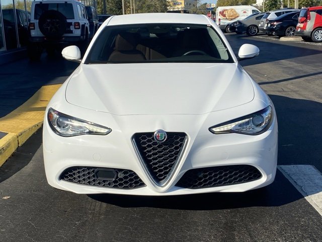 Used 2020 Alfa Romeo Giulia Ti image 3