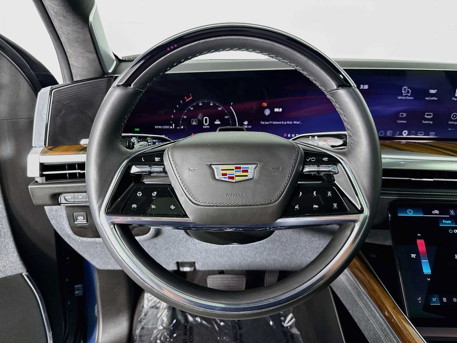 Used 2025 Cadillac Escalade Sport Platinum w/ LPO, ONYX Package AWD/4WD image 12