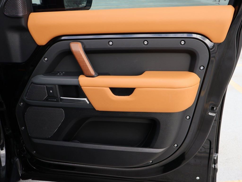 Certified 2024 Land Rover Defender 110 X image 12