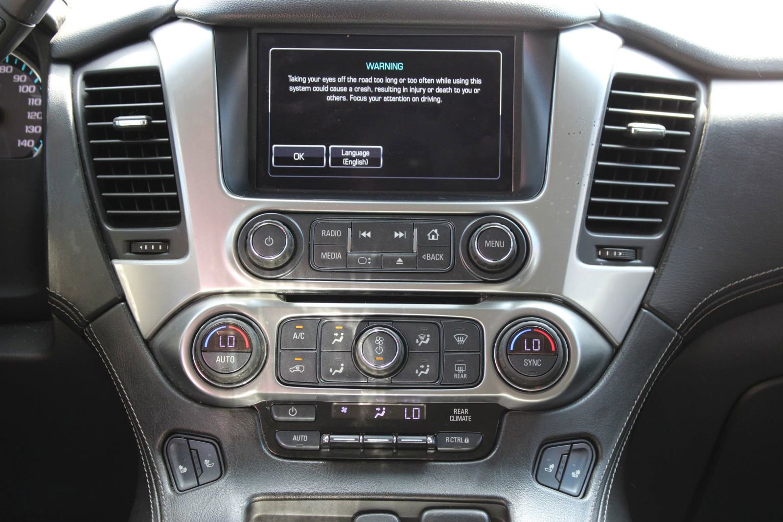 Used 2019 Chevrolet Suburban LT image 28