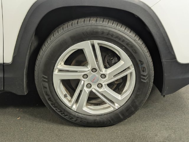 Used 2018 GMC Terrain SLE w/ GMC Pro Grade Package AWD/4WD image 12