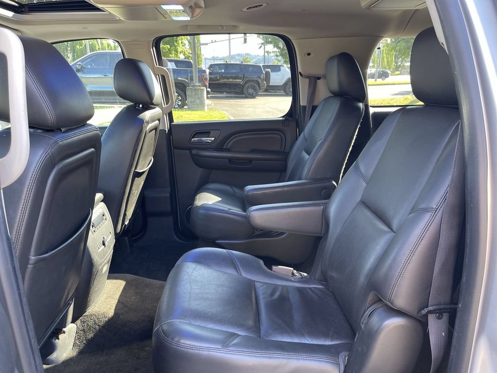 Used 2014 GMC Yukon XL Denali AWD/4WD image 23
