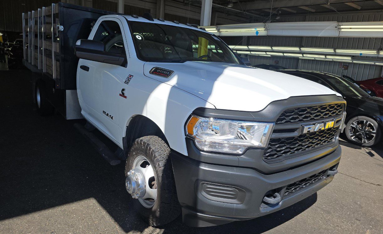 Used 2022 RAM 3500 Tradesman image 2