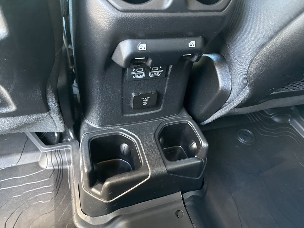 Used 2022 Jeep Wrangler Unlimited Rubicon w/ LED Lighting Group image 38