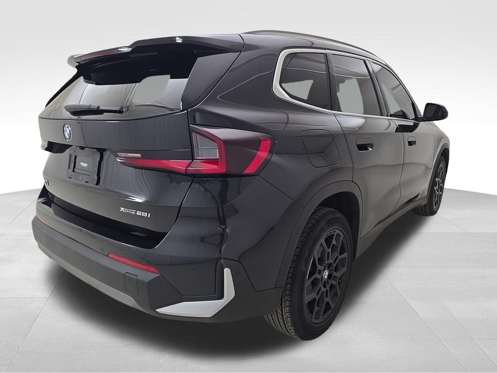 Used 2023 BMW X1 xDrive28i AWD/4WD image 9